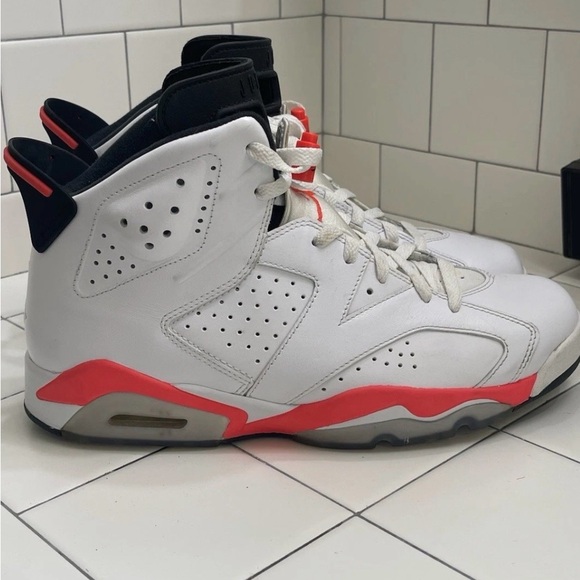 Nike Air Jordan 6 Retro White Infrared - Men's Size 10.5 - Picture 2 of 7
